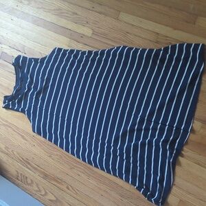 5 for $25: Maxi Dress with pockets!! - Size 8/10
